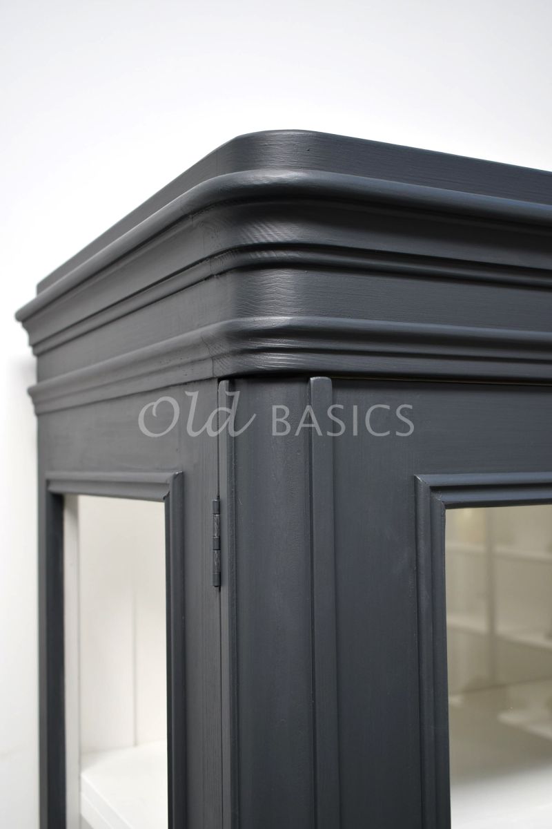 Detail van Vitrinekast Amiens, 3 deuren, RAL7021, grijs, zwart, materiaal hout